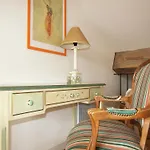 Very Nice Cottage With Studio On A Domain With Heated Pool *