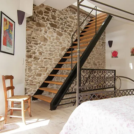 Very Nice Cottage With Studio On A Domain With Heated Pool Holiday home
