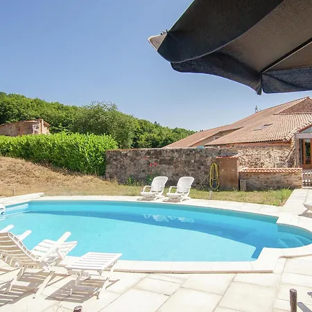 Very Nice Cottage With Studio On A Domain With Heated Pool * Roussines