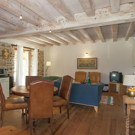 Very Nice Cottage With Studio On A Domain With Heated Pool Holiday home