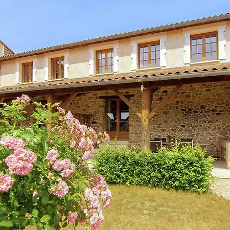 Very Nice Cottage With Studio On A Domain With Heated Pool * Roussines