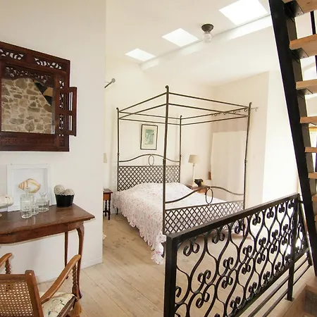 בית נופש Very With On A Domain With Heated Pool *