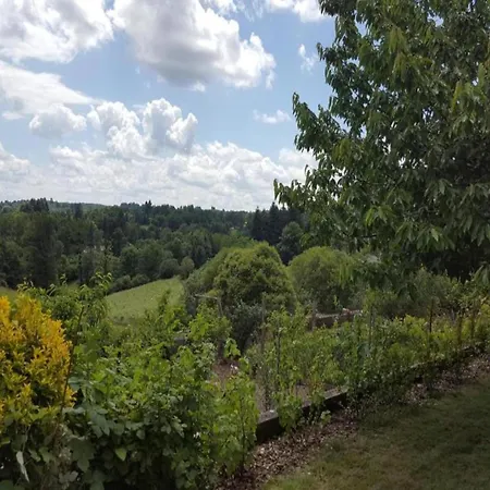 Hébergement de vacances Very With On A Domain With Heated Pool