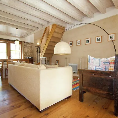 Hébergement de vacances Very With On A Domain With Heated Pool