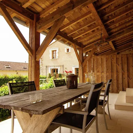 Very With On A Domain With Heated Pool * Roussines