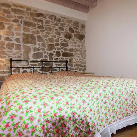 Very With On A Domain With Heated Pool Nyaraló *