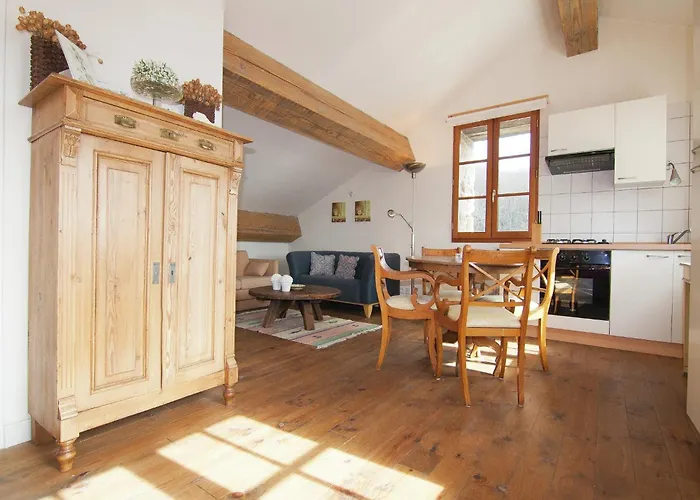 Сasa de vacaciones Very With On A Domain With Heated Pool