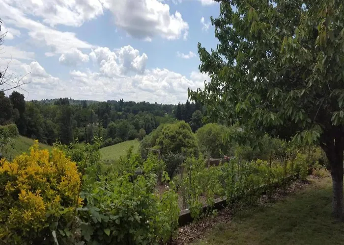 Сasa de vacaciones Very With On A Domain With Heated Pool