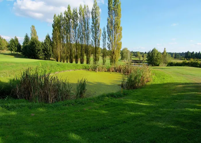 Very With On A Domain With Heated Pool * Roussines