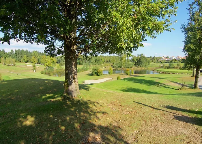 Сasa de vacaciones Very With On A Domain With Heated Pool