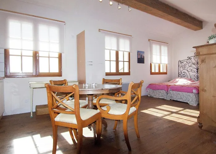 Very With On A Domain With Heated Pool * Roussines